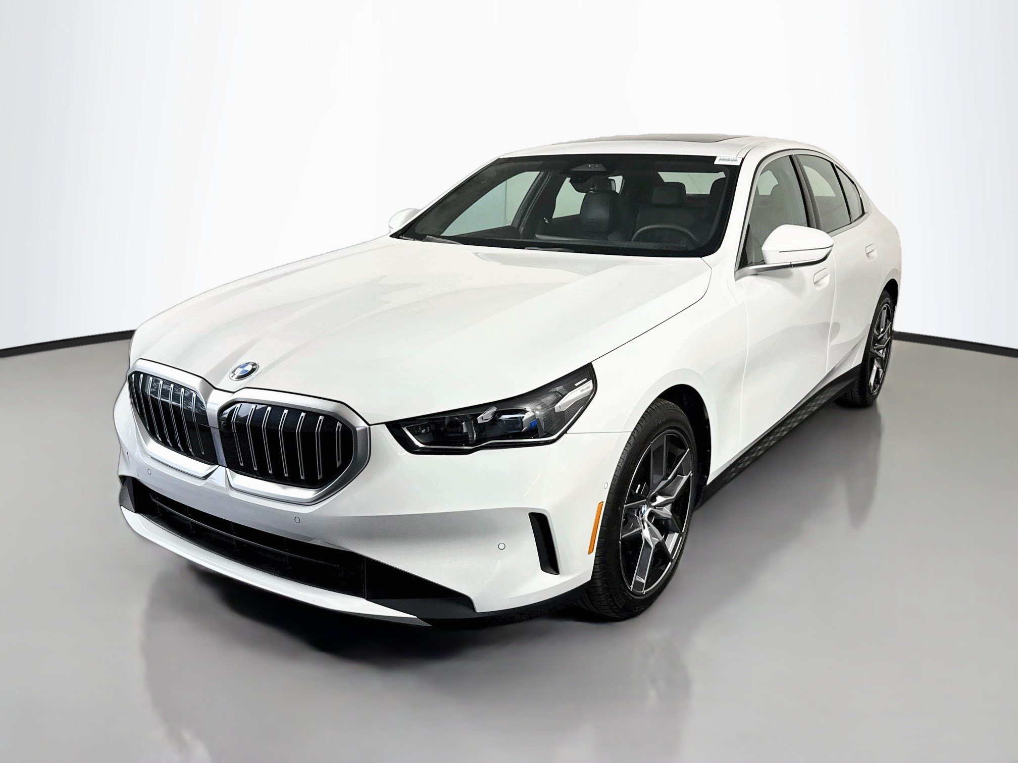 Used 2026 BMW 530i RWD image 4