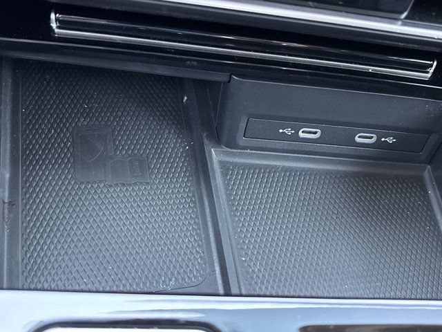 Used 2024 Volkswagen Atlas SE FWD image 41