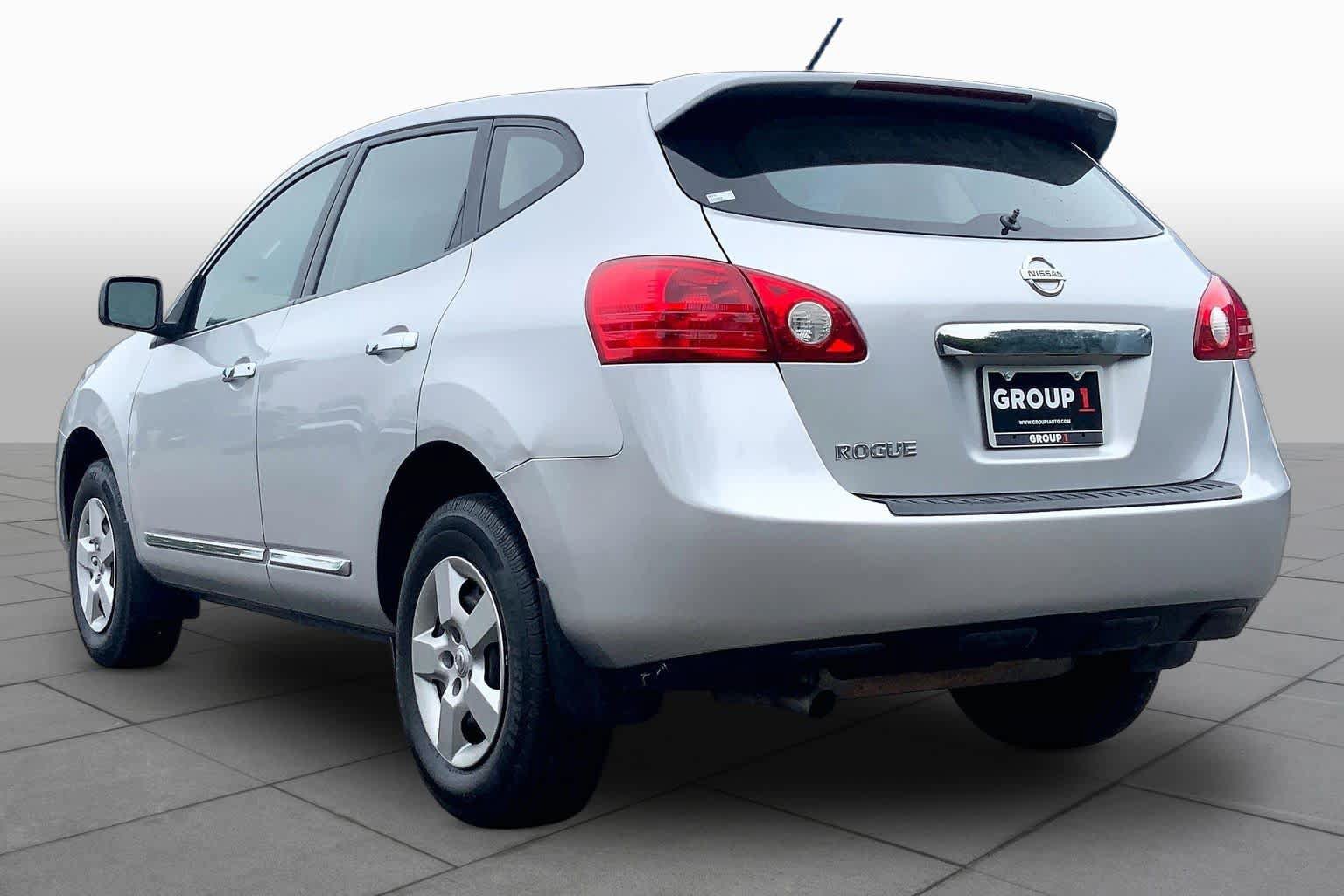 Used 2013 Nissan Rogue S FWD image 11
