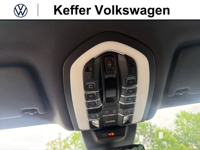 Used 2022 Porsche Macan S AWD/4WD image 28