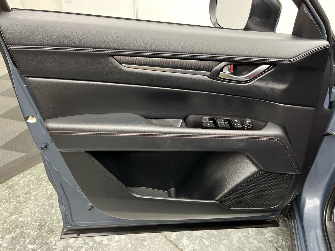 Certified 2023 MAZDA CX-5 Carbon Edition AWD/4WD image 8