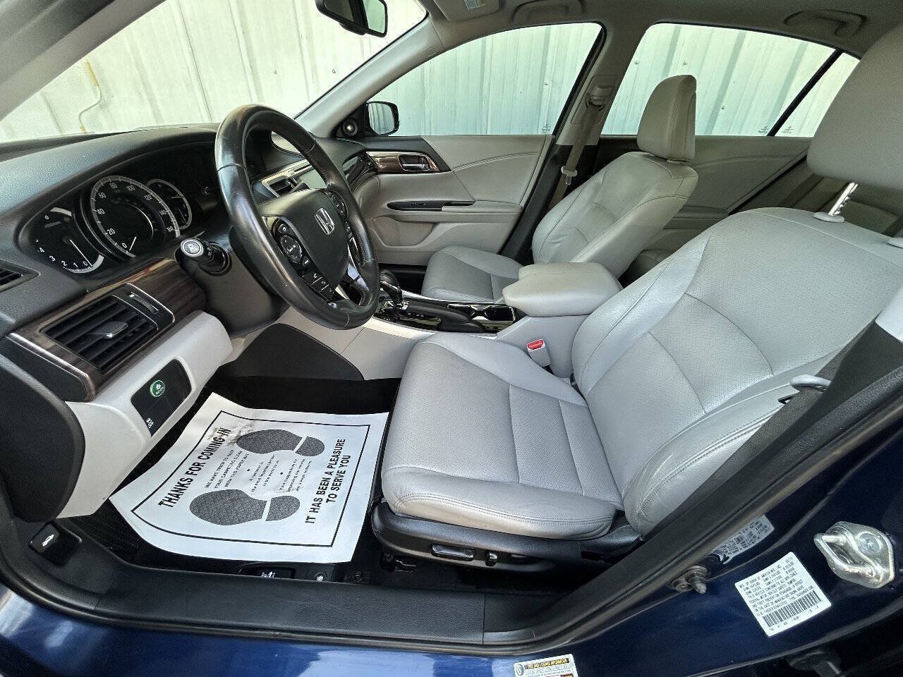 Used 2017 Honda Accord EX-L image 14