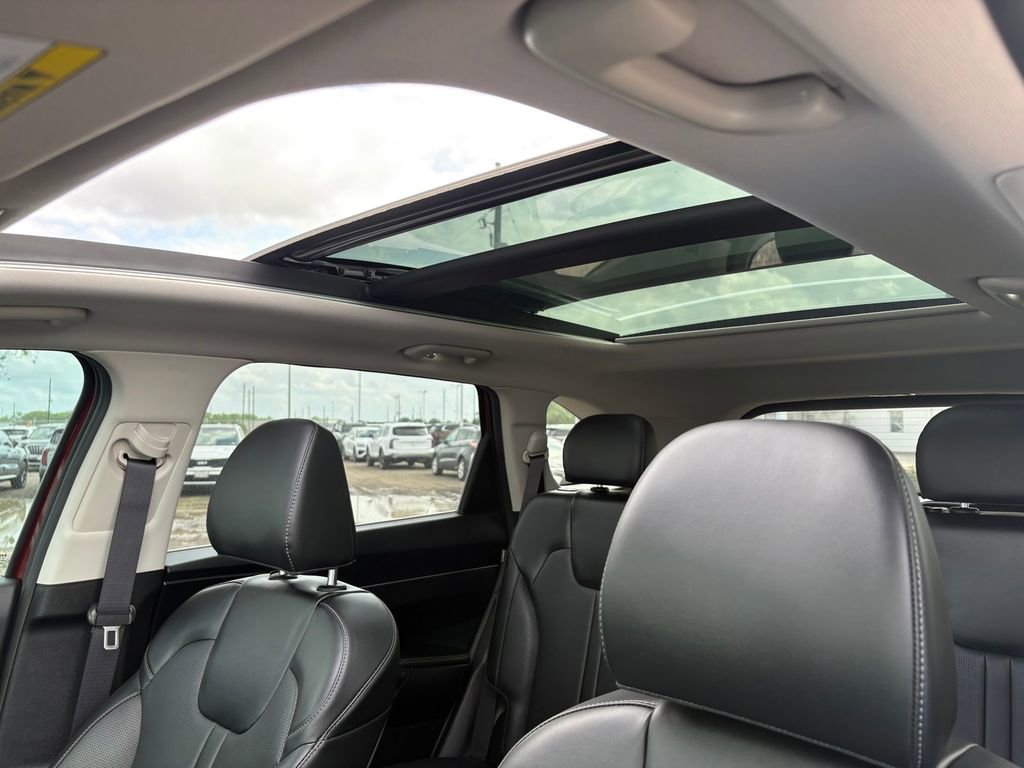 Certified 2025 Kia Sorento S w/ Panoramic Sunroof Package FWD image 21