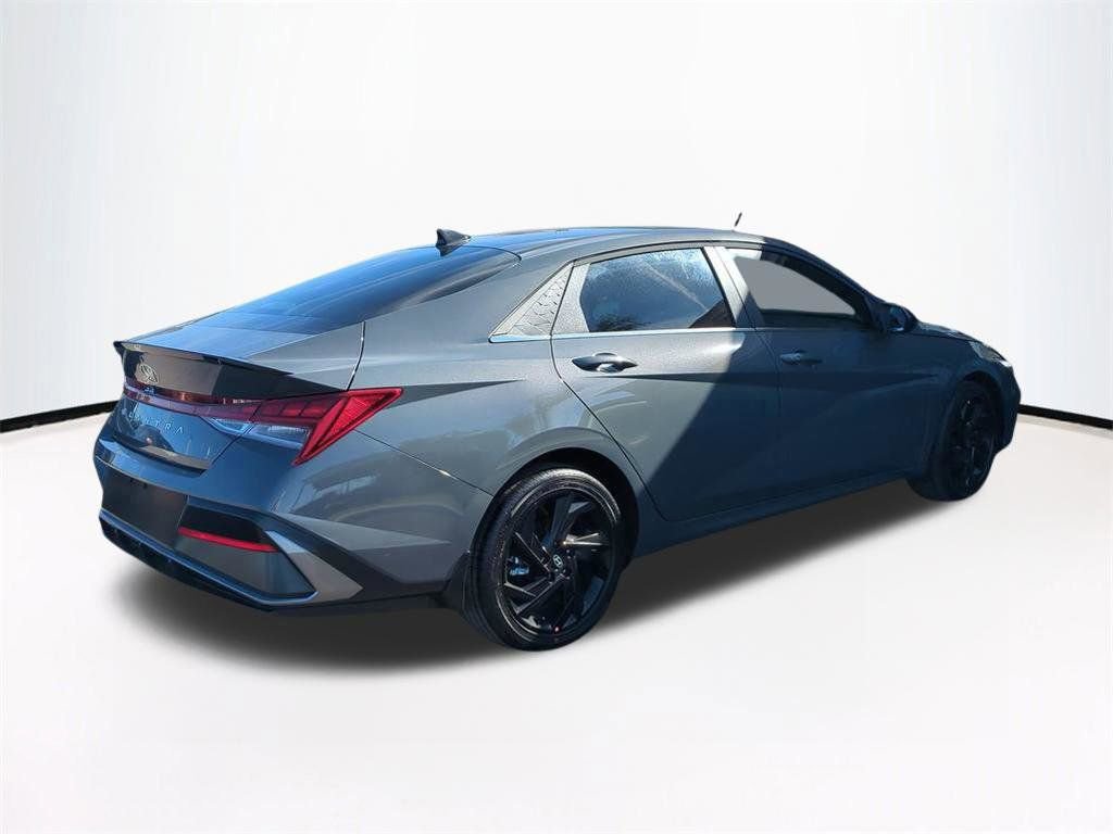New 2026 Hyundai Elantra SEL Sport image 5