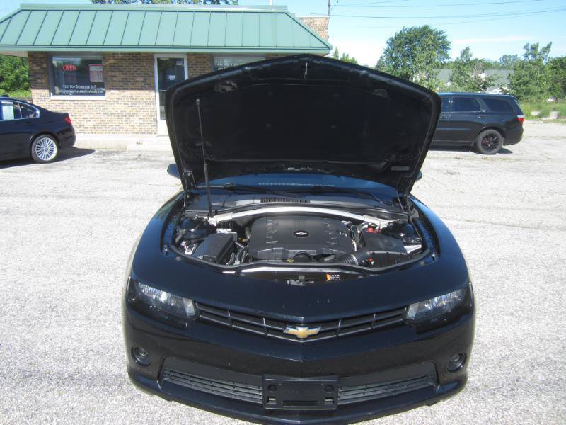 Used 2015 Chevrolet Camaro LT RWD image 30