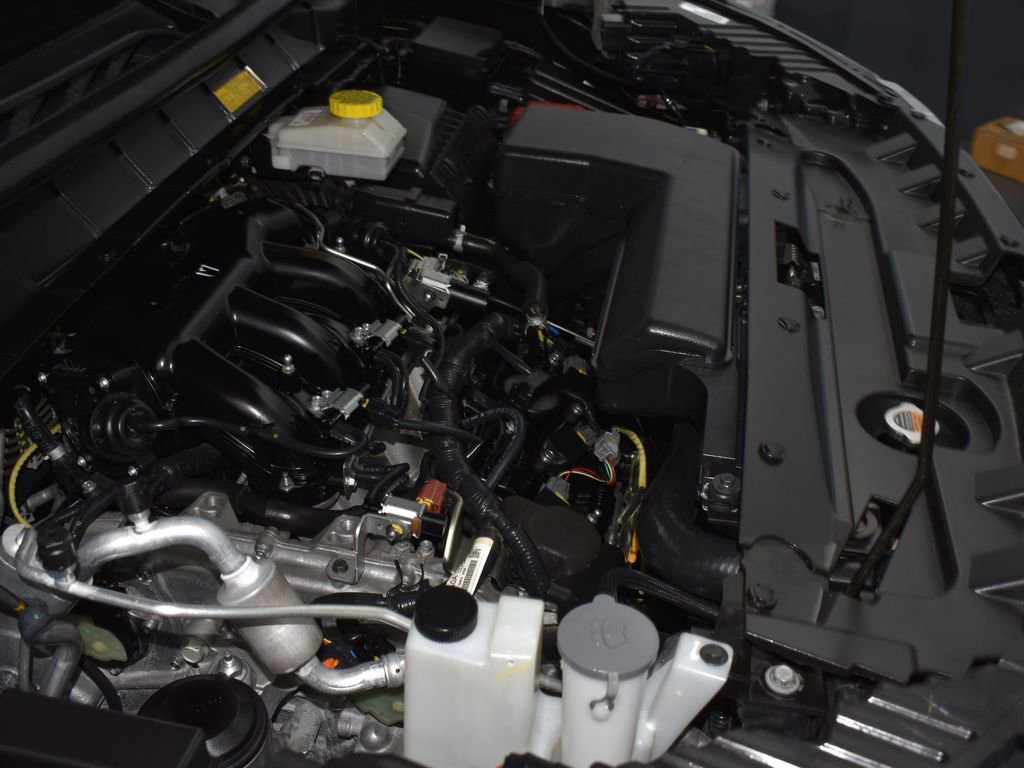 Used 2024 Nissan Pathfinder S AWD/4WD image 21