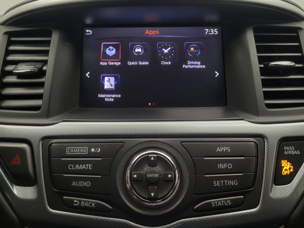 Used 2017 Nissan Pathfinder SL image 25