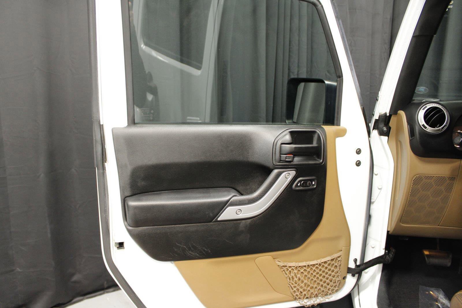 Used 2017 Jeep Wrangler Unlimited Sahara w/ Dual Top Group image 24