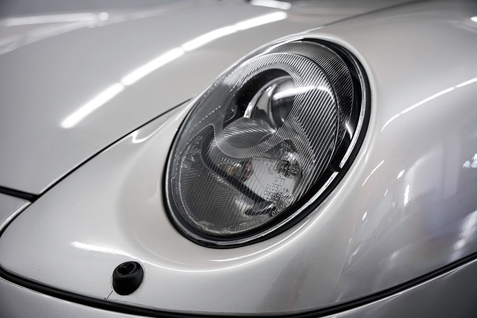 Used 1998 Porsche 911 Carrera S RWD image 31