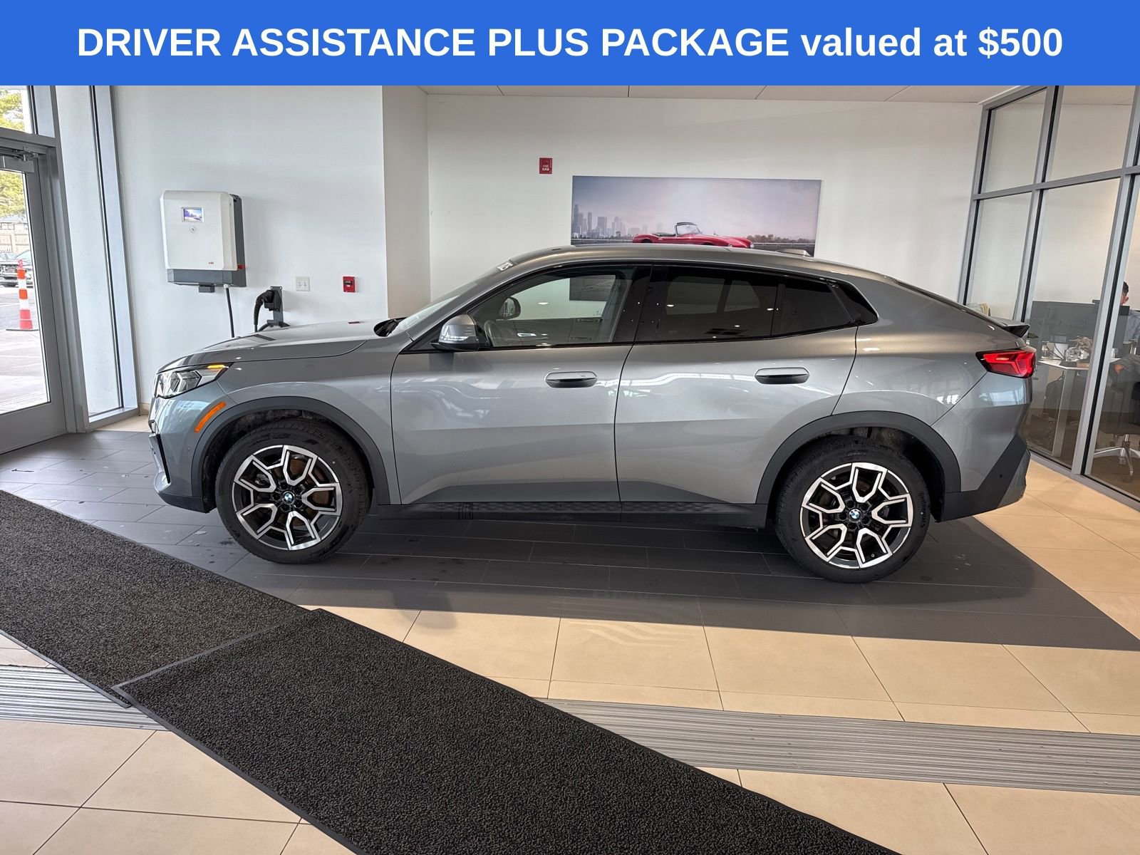 Used 2025 BMW X2 xDrive28i w/ Convenience Package image 4