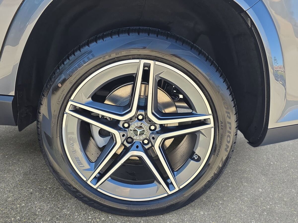 New 2026 Mercedes-Benz GLS 450 4MATIC image 32