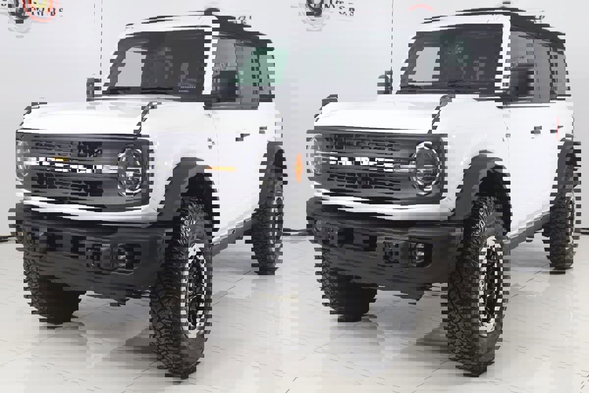 Used 2024 Ford Bronco Black Diamond w/ Sasquatch Package image 5