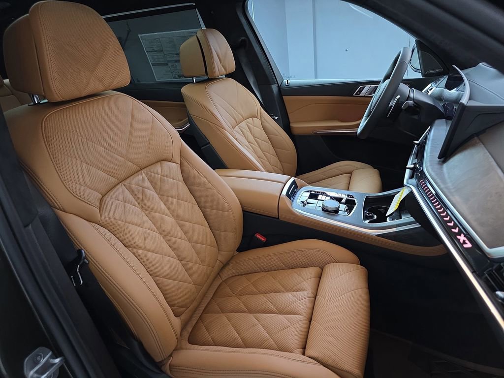 New 2026 BMW X7 xDrive40i w/ M Sport Package image 10