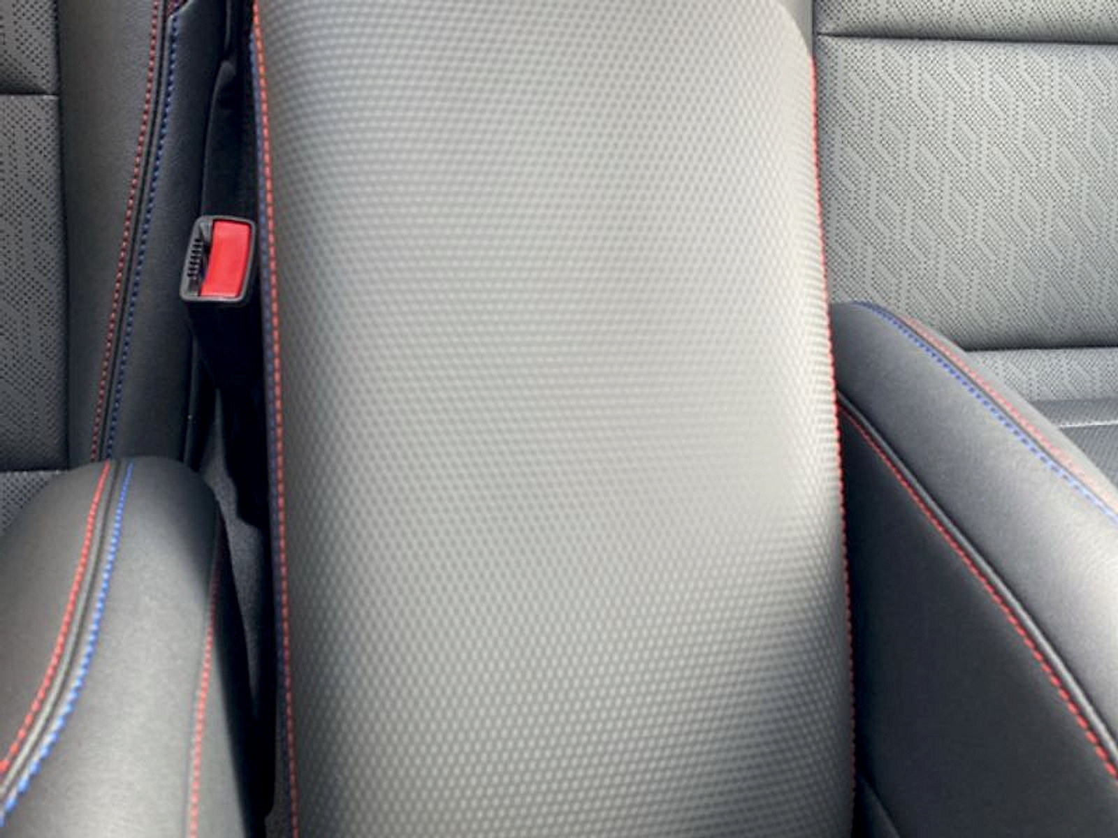 New 2026 Chevrolet Equinox RS w/ Safety and Technology Package FWD image 33