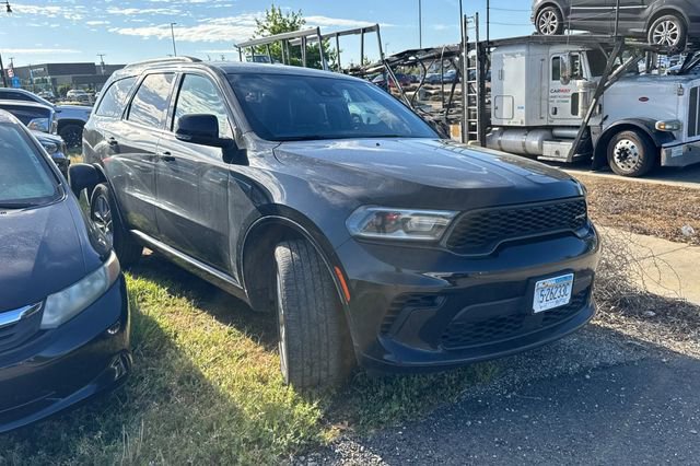 Used 2024 Dodge Durango GT image 2
