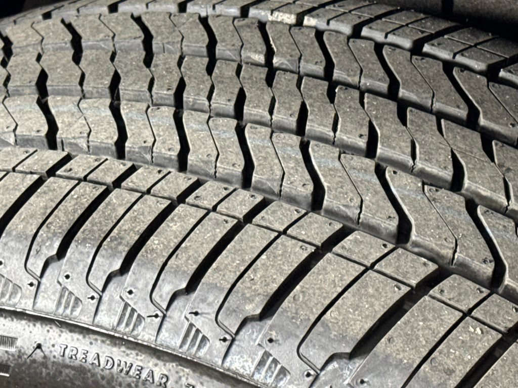Certified 2025 GMC Yukon Denali AWD/4WD image 50