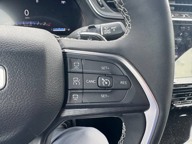 Used 2024 Jeep Grand Cherokee Altitude AWD/4WD image 17