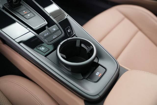 Certified 2023 Porsche 911 Carrera RWD image 32