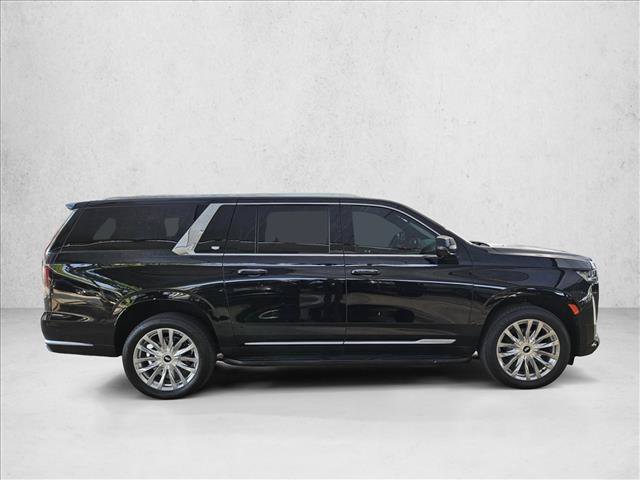 Used 2023 Cadillac Escalade ESV Premium Luxury AWD/4WD image 4