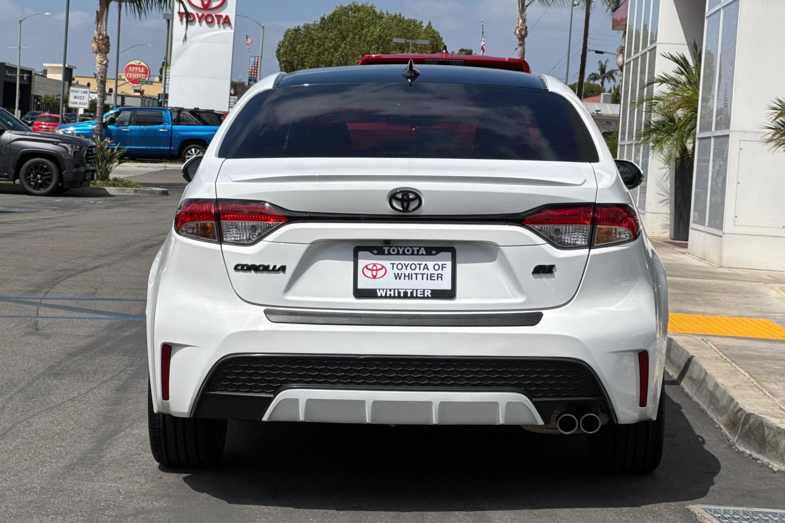 Certified 2022 Toyota Corolla SE w/ Carpet Mat Package (TMS) FWD image 6