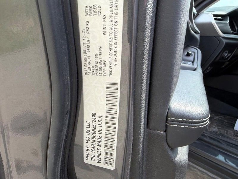 Used 2022 Jeep Grand Cherokee L Limited image 25