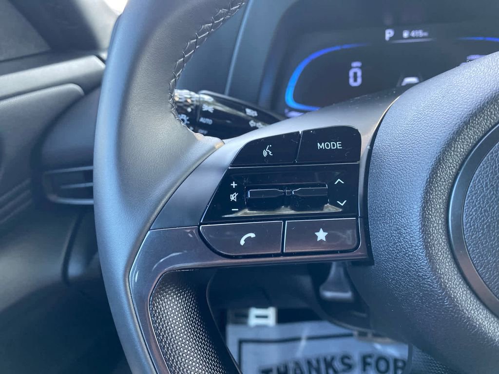 Used 2025 Hyundai Elantra Sport image 19