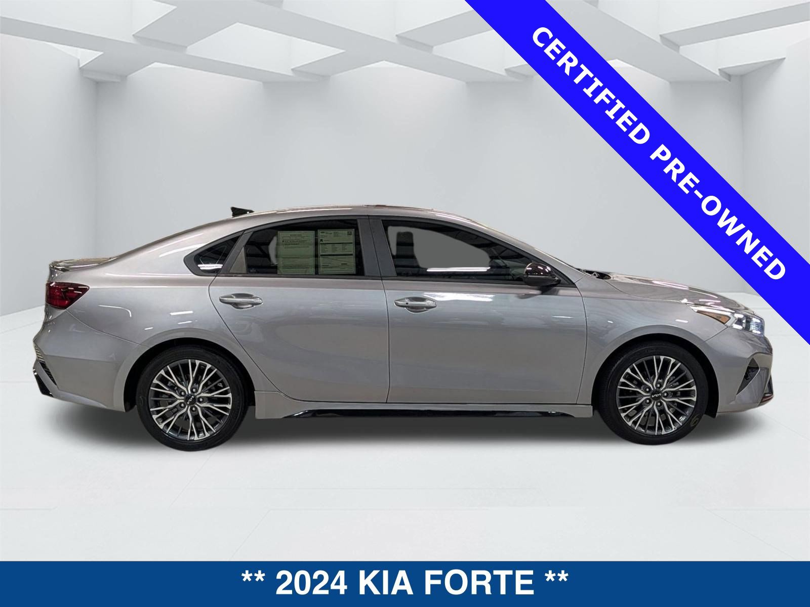 Used 2024 Kia Forte GT-Line w/ GT-Line Premium Package video 3