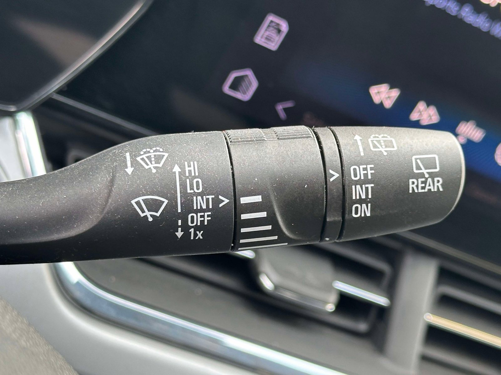 Used 2024 Chevrolet Trax LT w/ Driver Confidence Package image 22