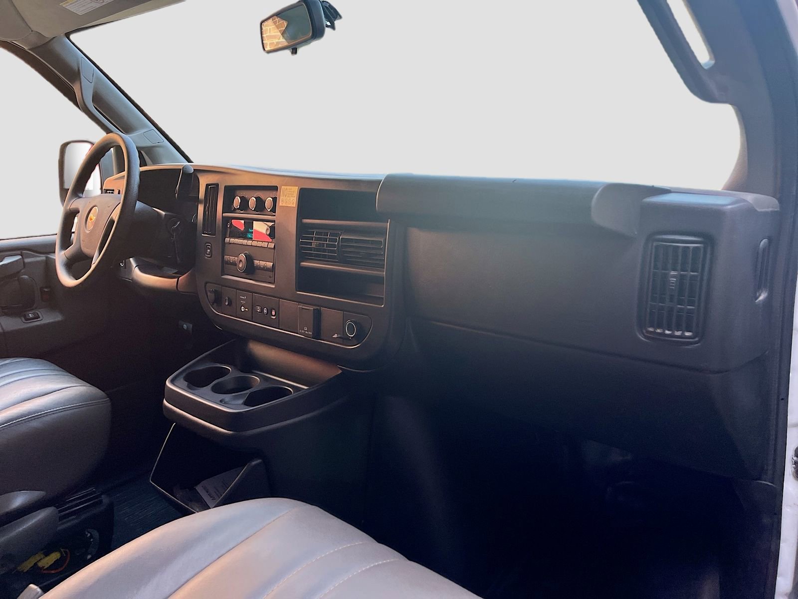 Used 2025 Chevrolet Express 2500 w/ Driver Convenience Package image 26