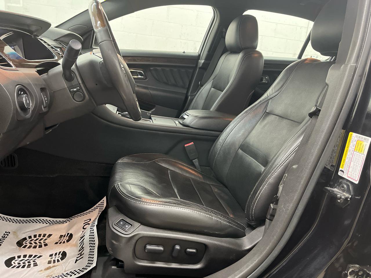 Used 2016 Ford Taurus Limited FWD image 11