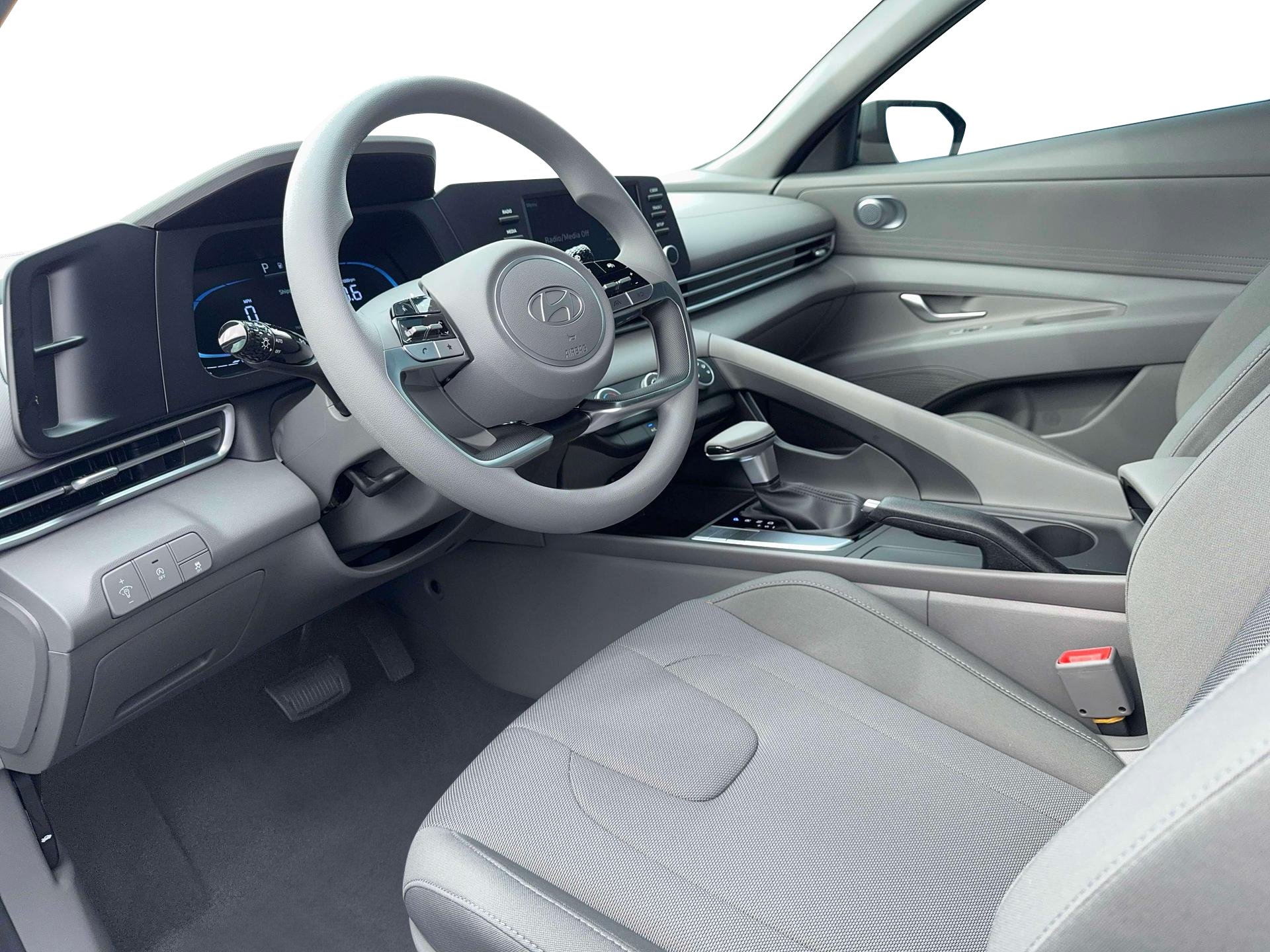 New 2026 Hyundai Elantra SE FWD image 14