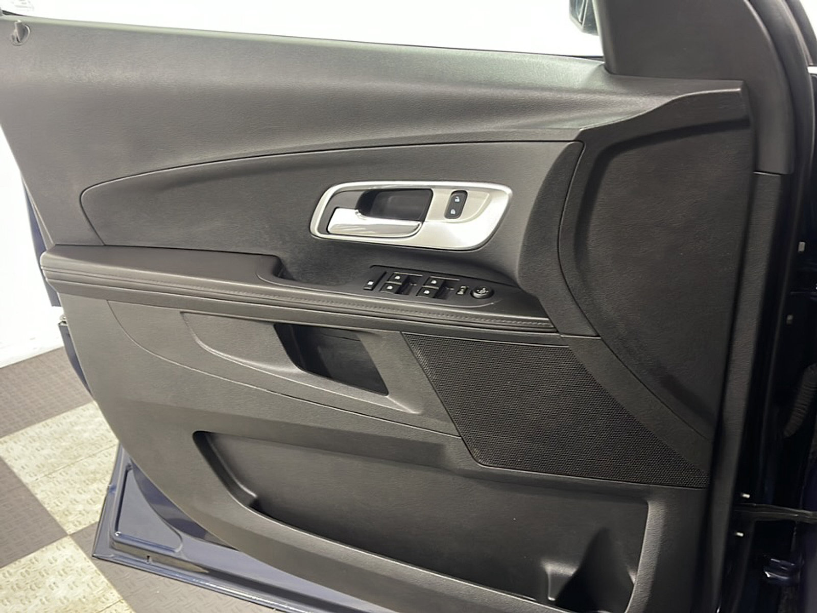 Used 2016 Chevrolet Equinox LS FWD image 12