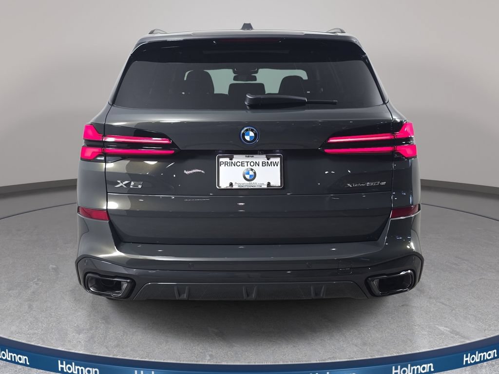 New 2026 BMW X5 xDrive50e w/ M Sport Package AWD/4WD image 6