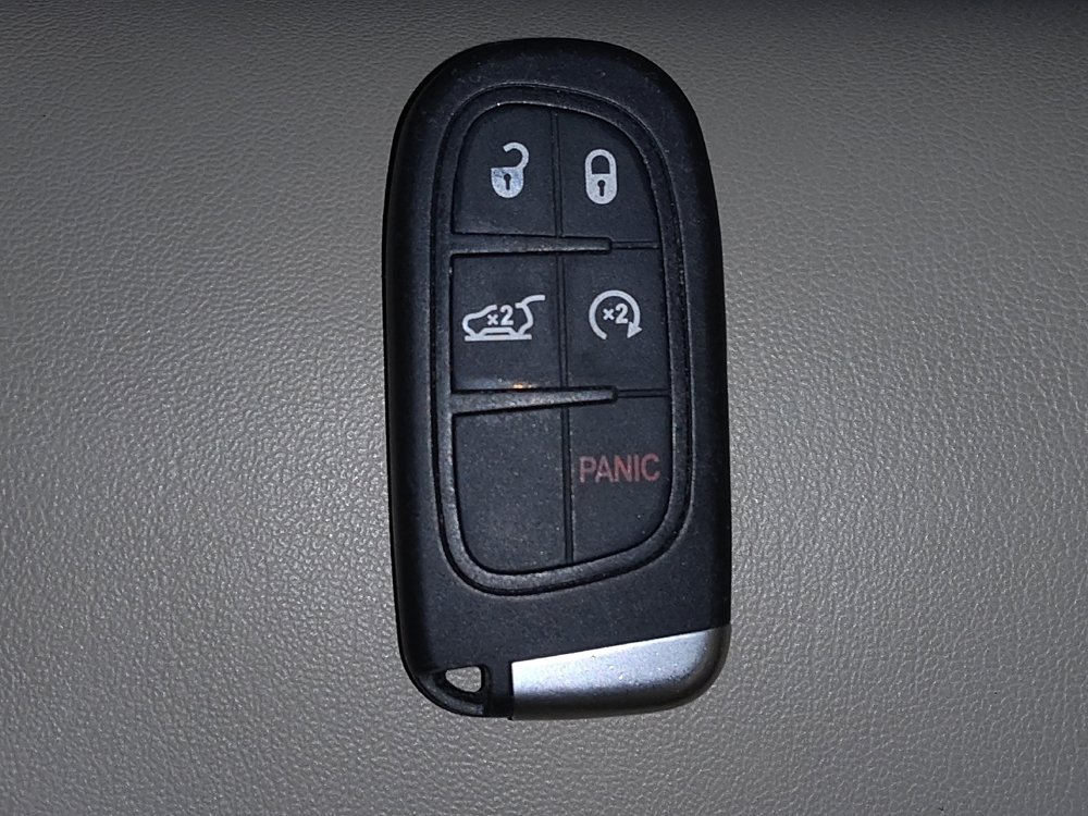 Used 2016 Jeep Cherokee Limited w/ Luxury Group image 32