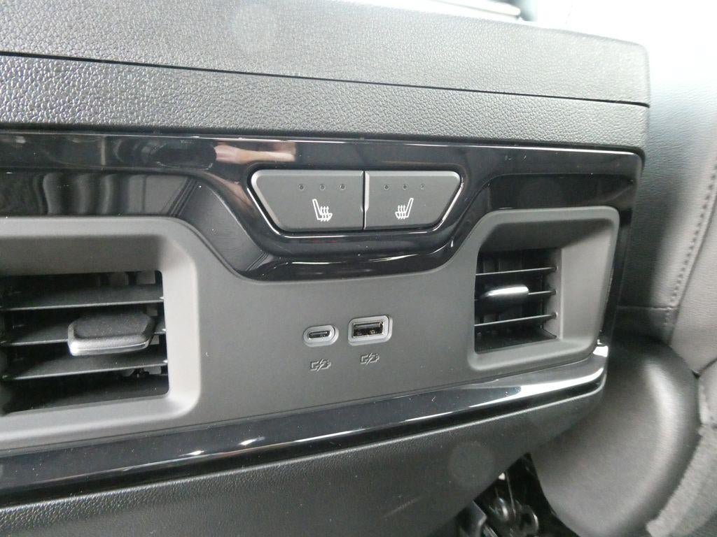 New 2026 GMC Sierra 2500 AT4 w/ AT4 Premium Plus Package AWD/4WD image 16