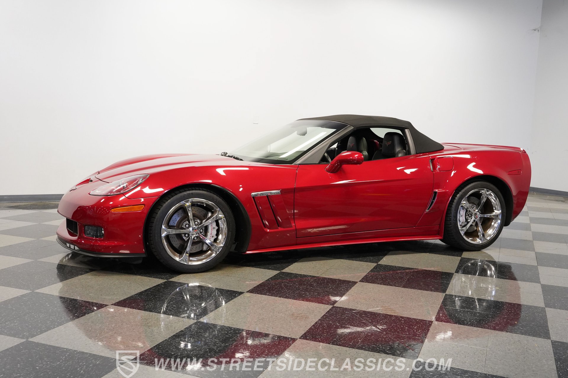 Used 2012 Chevrolet Corvette Grand Sport w/ 3LT Preferred Equipment Group RWD image 7