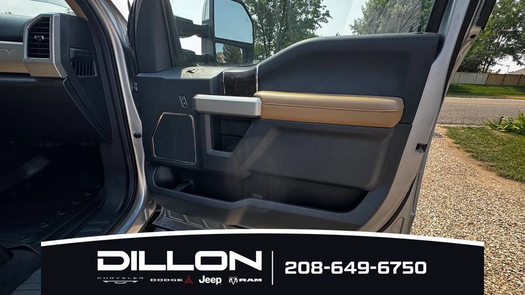 Used 2022 Ford F250 Lariat w/ Lariat Ultimate Package AWD/4WD image 17