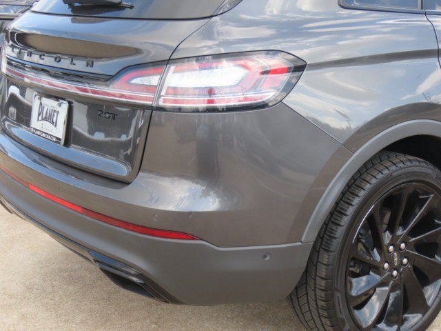 Used 2020 Lincoln Nautilus Reserve w/ Equipment Group 201A FWD image 10