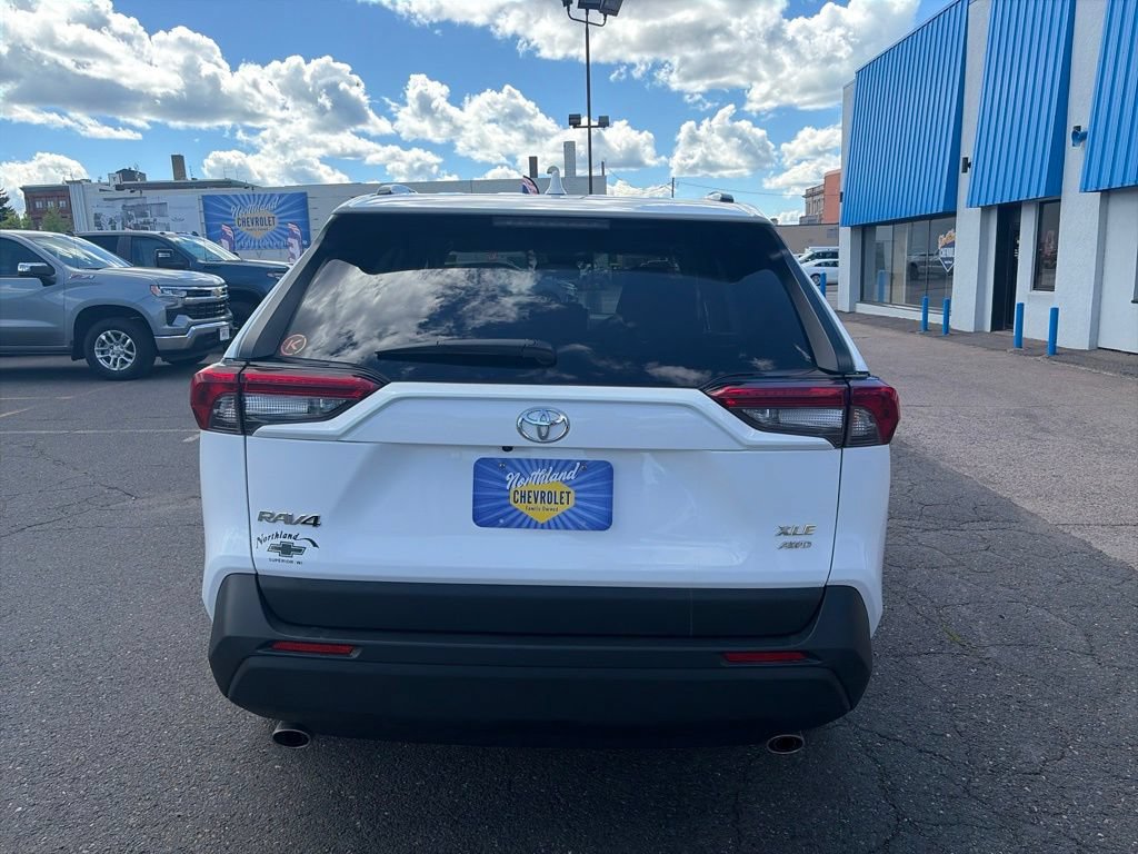 Used 2024 Toyota RAV4 XLE w/ Convenience Package AWD/4WD image 6