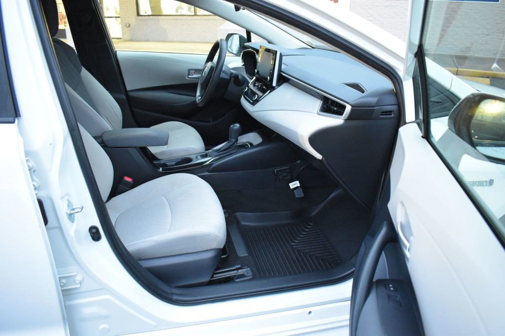 Used 2020 Toyota Corolla LE image 15