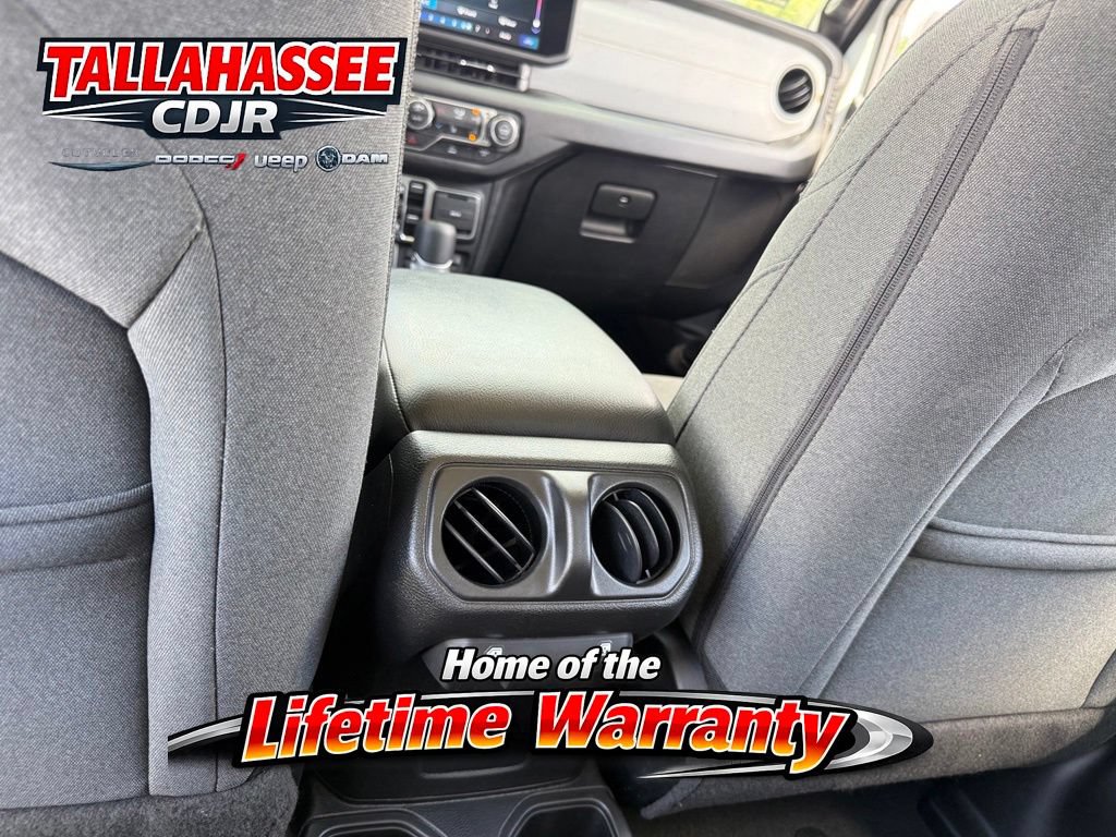Used 2025 Jeep Gladiator Sport AWD/4WD image 27