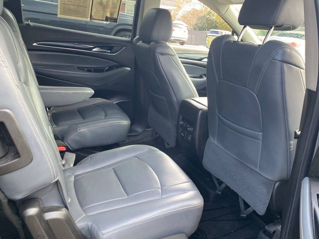 Used 2020 Buick Enclave Premium w/ Sun and Sites Package image 17
