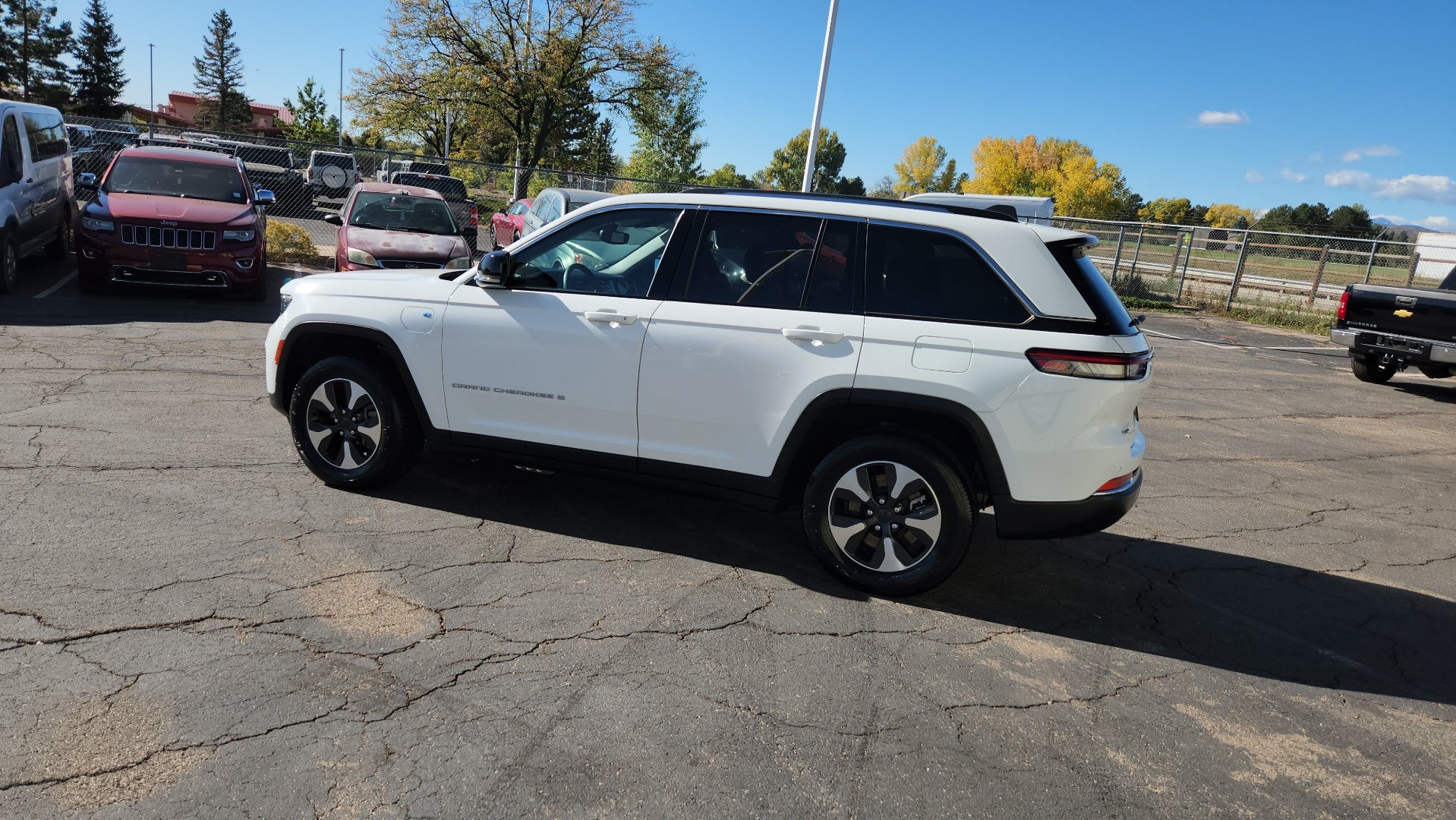 Used 2024 Jeep Grand Cherokee Limited 4xe AWD/4WD image 7