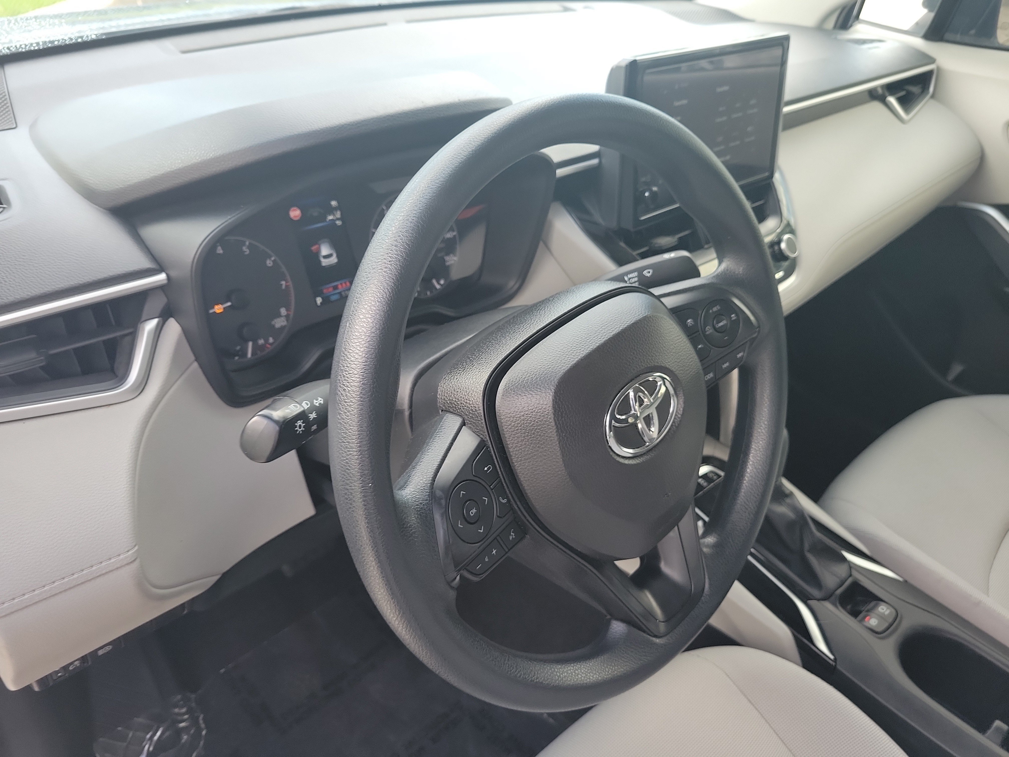 Certified 2024 Toyota Corolla Cross L FWD image 22