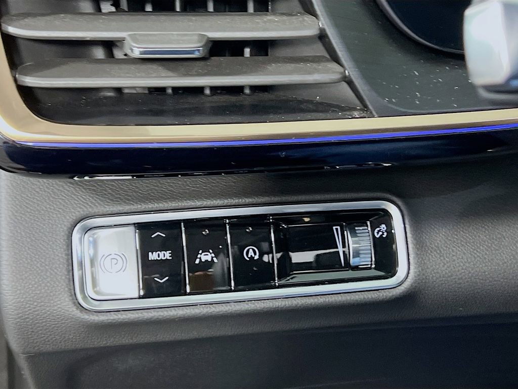 Used 2025 Buick Envision Avenir image 9