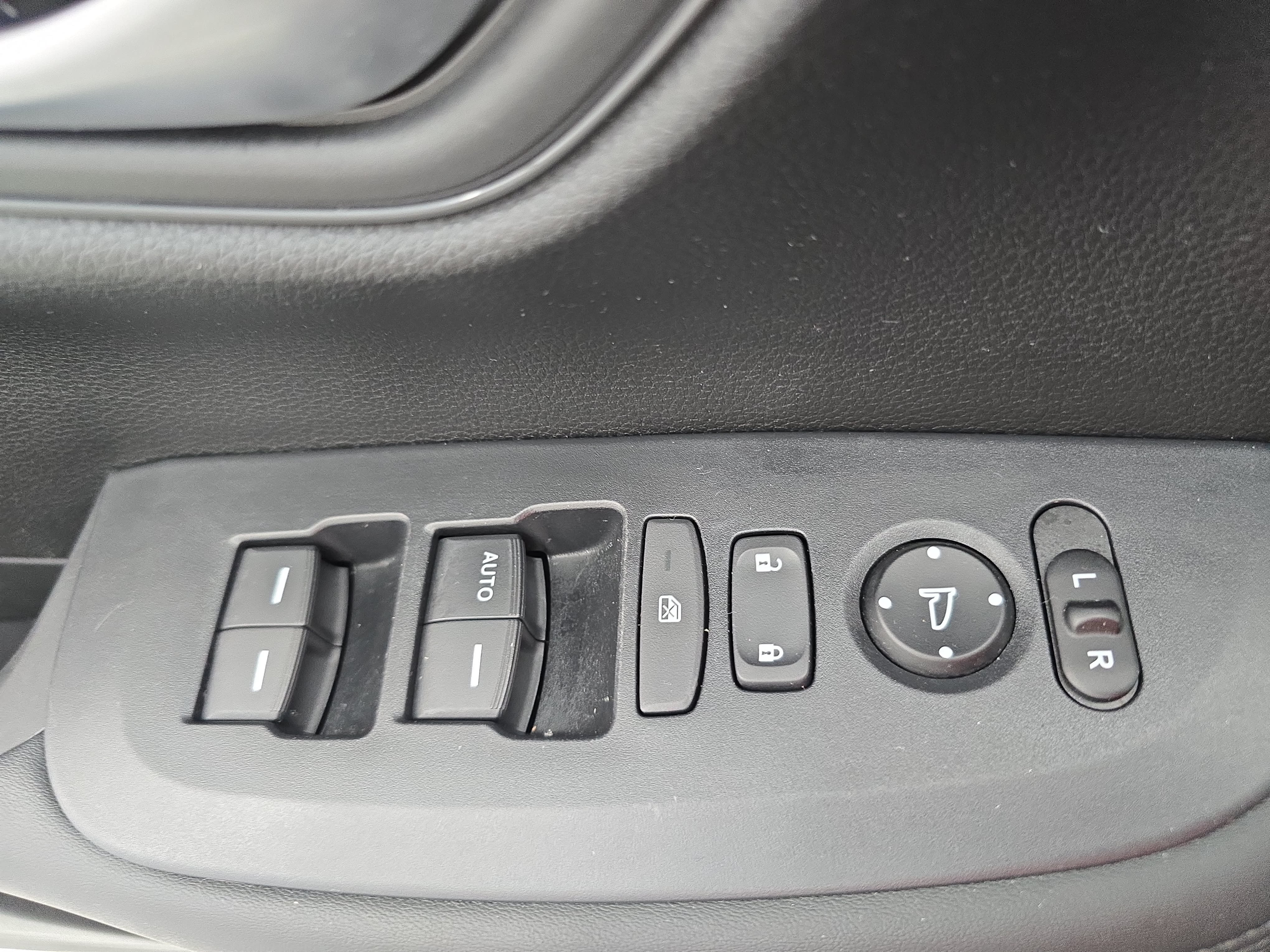 Used 2024 Honda HR-V LX image 27