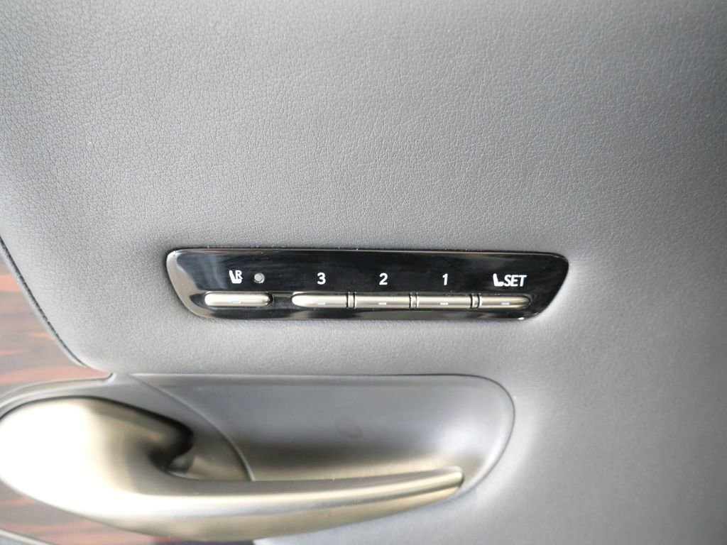 Used 2019 Lexus LS 500 AWD w/ Interior Upgrade Package image 32