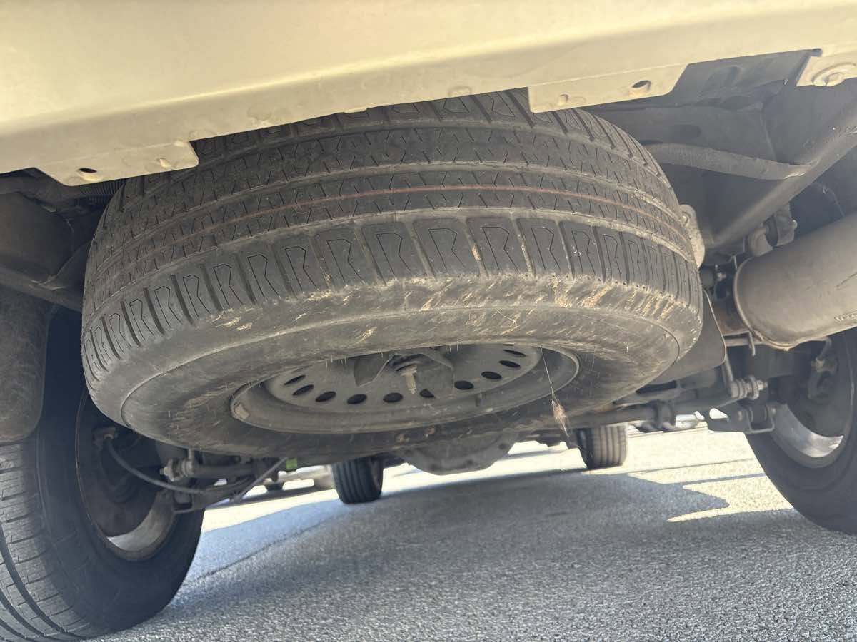 Used 2017 Chevrolet Suburban LT image 15