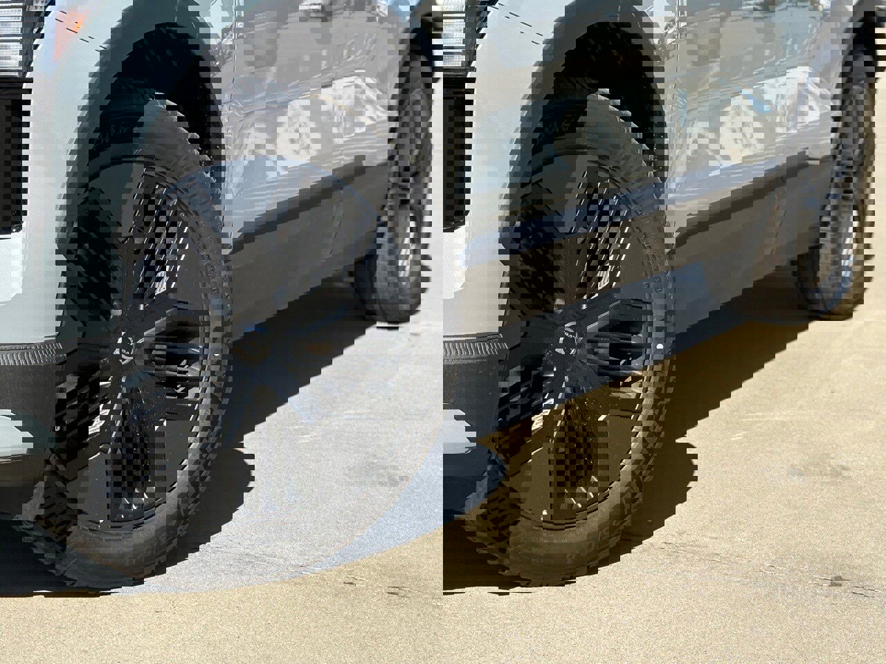 New 2026 Volvo EX30 Cross Country Ultra image 8