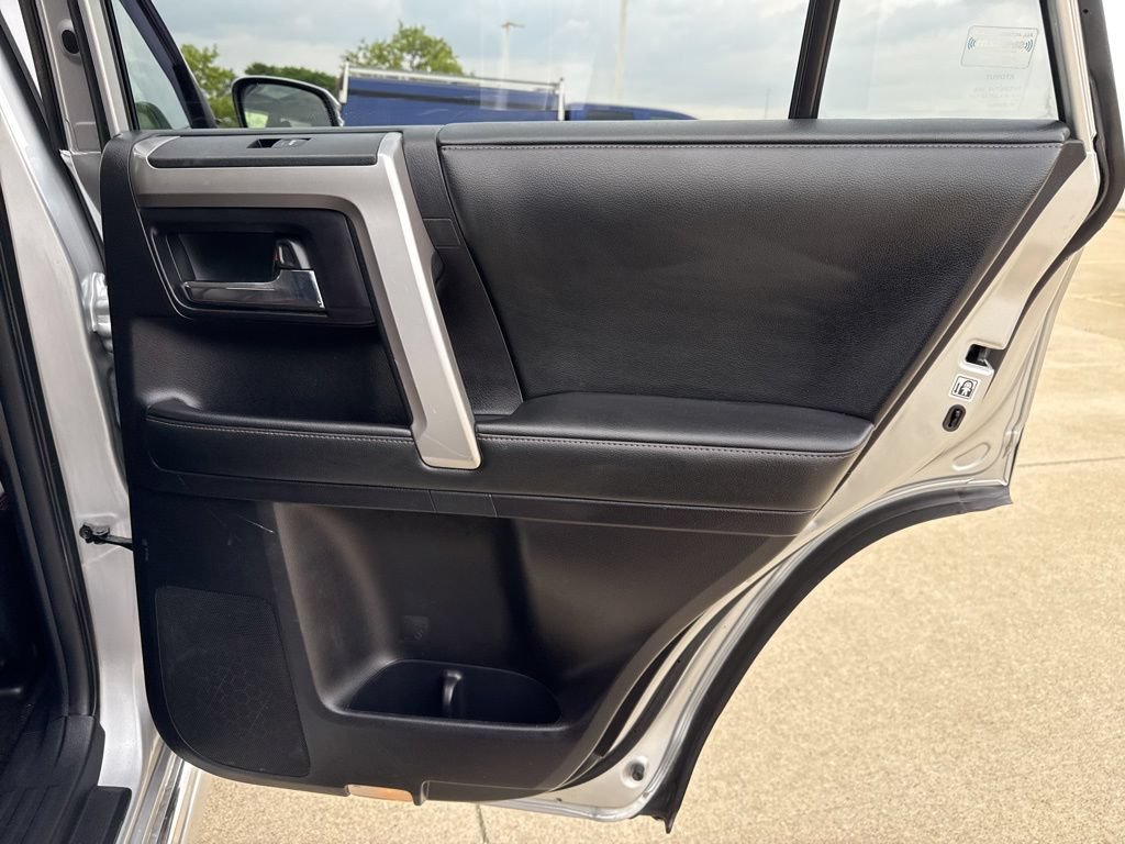 Used 2014 Toyota 4Runner Limited AWD/4WD image 21
